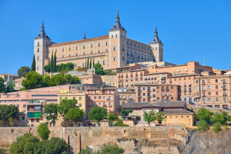 Toledo: Exclusive Private Tour With Licensed Guide - Exploring the Quarters