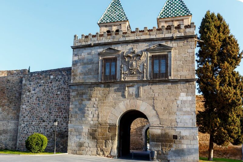 Toledo: First Discovery Walk and Reading Walking Tour - Exploration and Learning