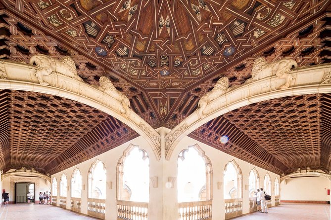 Toledo Full Day With Winery Visit, Tapas & Wine Tasting - Meeting Points and Logistics