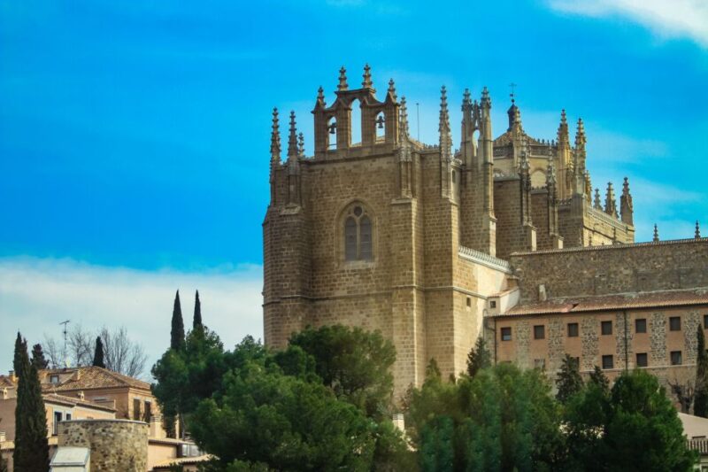 Toledo Highlights Self-Guided Scavenger Hunt & Walking Tour - Key Points