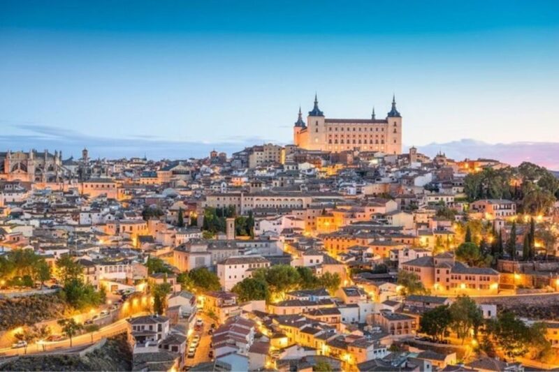 Toledo : Private Walking Tour With a Pro Guide - Key Points