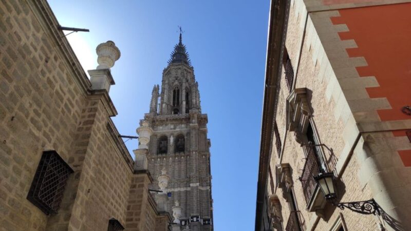 Toledo: Red Wristband 7 Main Monuments Explanation Live Tour - Key Monuments