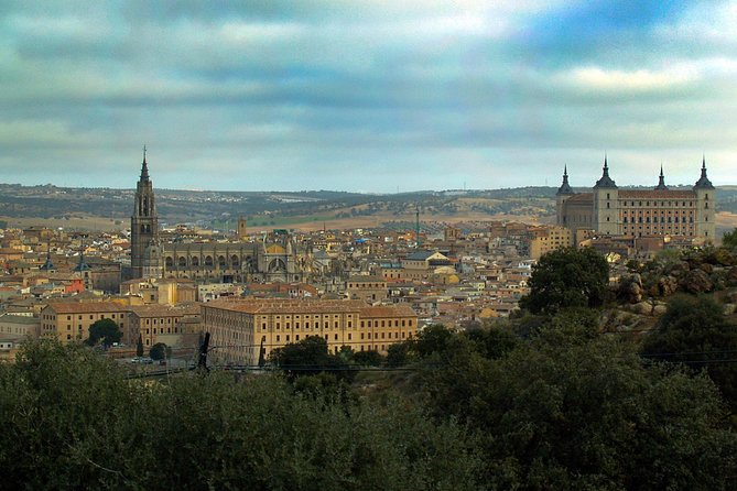 Toledo Tour With Tapas, Wine Tasting and Optional 7 Monuments Access - Packing Recommendations