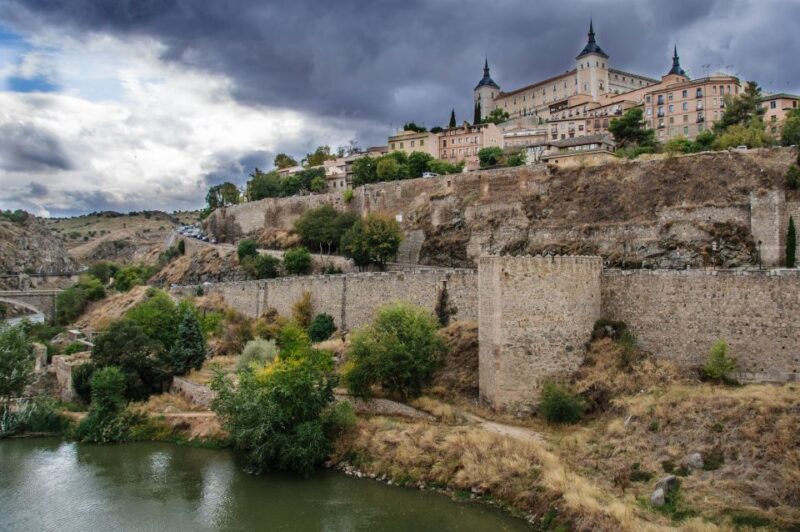 Toledo'S Gems: 3-Hr Private Tour With Expert Local Guide - Whats Included