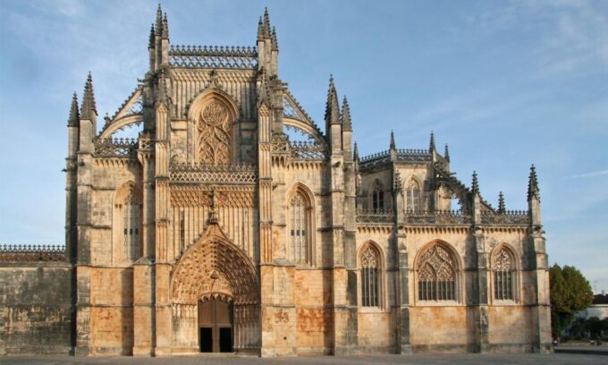 Tomar & Batalha: Full-Day Private Transport From Lisbon - Medieval History and Architecture