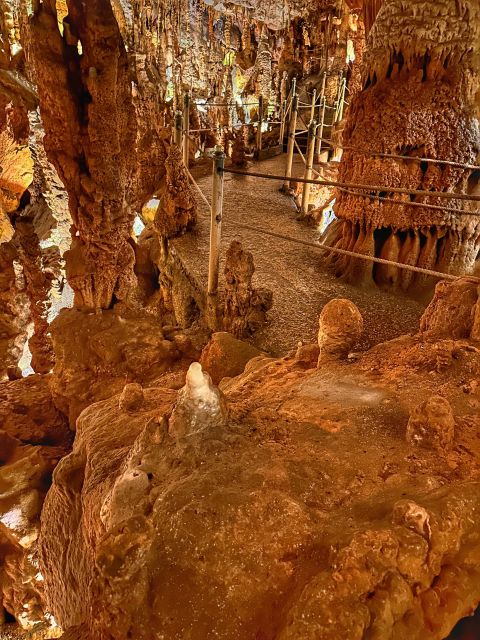 Tomar Knights Templar and Jurrasic Era Caves Private Tour - Cave Characteristics