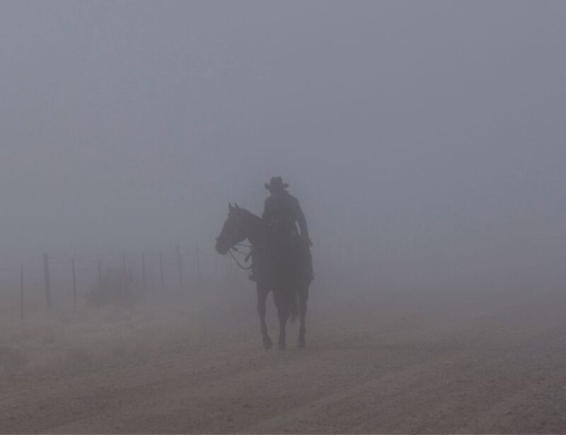 Tombstone Terrors: Ghosts and Gunslingers of the Wild West - Discover Chilling Tales
