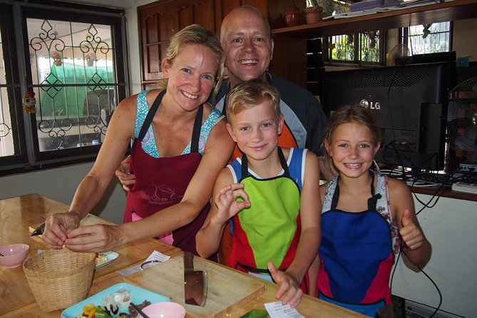 Tomyumthai Cooking Class in Chiang Mai - Pickup and Drop-off Details