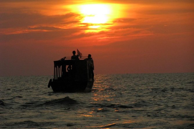 Tonle Sap Lake Sunset Cruise Small Group From Siem Reap - Overview and Experience