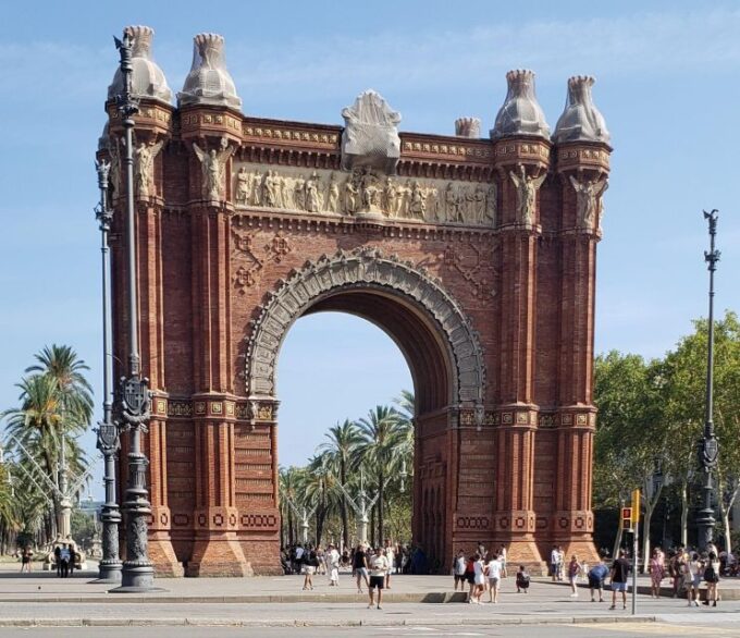 Top-25 Sights Guided City Tour by Bike/eBike - Tour Benefits