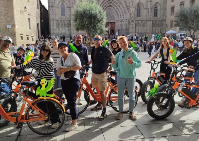 Top-25 Sights Guided City Tour by Bike/eBike - Customization Options