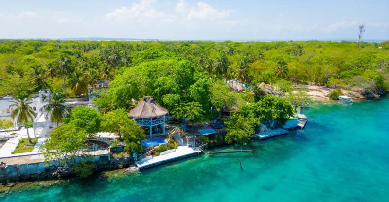 Top 3 Private Beach Clubs in Rosario Islands + Openbar - Key Points