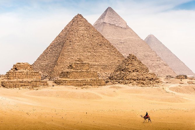 Top Day Tour To Giza Pyramids & Memphis City & Sakkara Pyramid - Discovering Khufus Temple