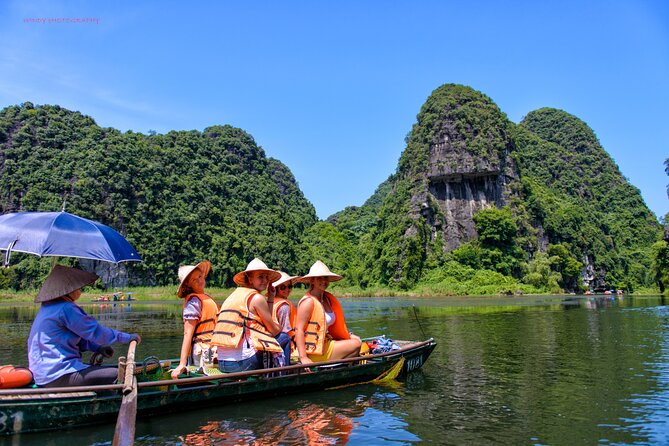 Top Highlights Ninh Binh Full Day Tours From Hanoi by Limousine - Visiting Hoa Lu
