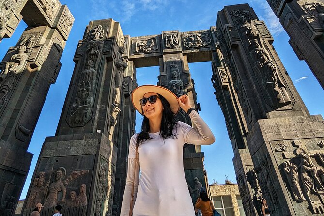 Top Highlights of Tbilisi: Old City Sameba Chronicles of Georgia - Tour Features