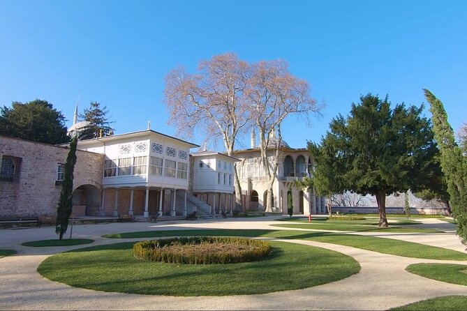Topkapi Palace Museum Skip The Ticket Line Tickets + Audio Guide - Accessibility and Participation