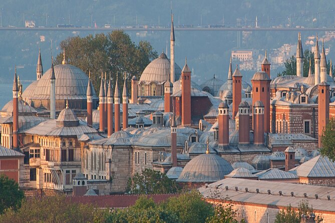 Topkapi Palace & Tombs Of Sultans - Skip The Line Tickets - Meeting Point and Logistics