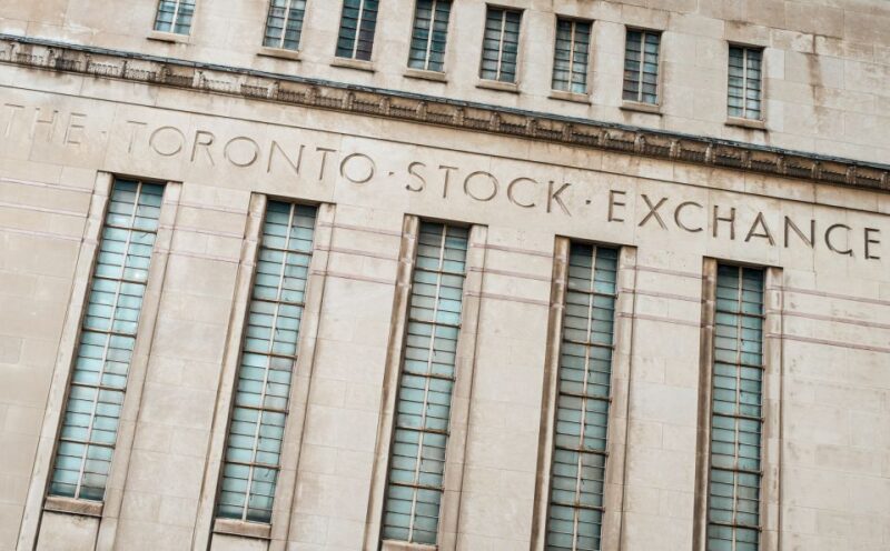 Toronto: 2-Hour Downtown Walking Tour - Exploring Torontos History