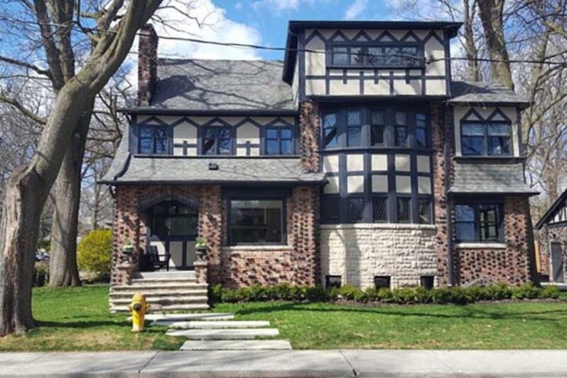 Toronto: Casa Lomas Stately Houses Mobile Audio Guide - Pricing and Duration