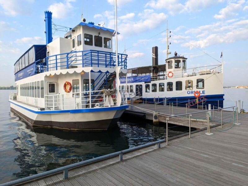 Toronto: City Views Harbor Cruise - Experience Highlights