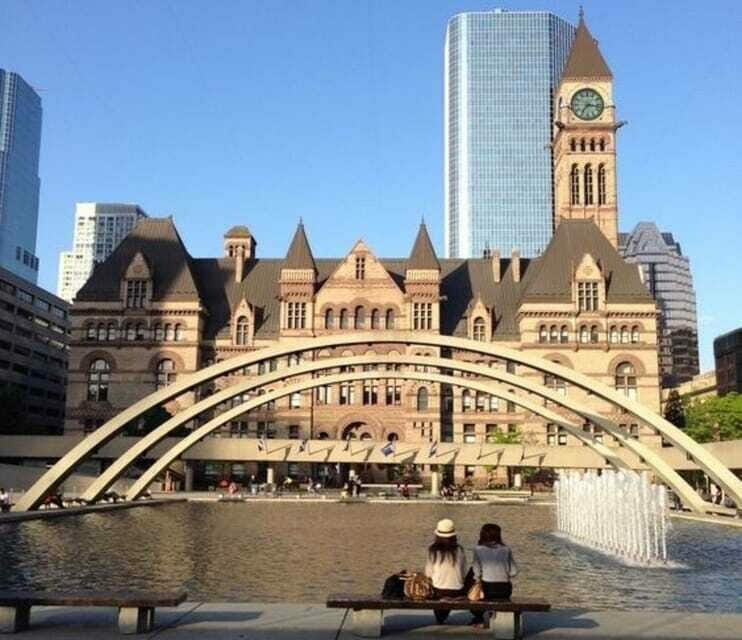 Toronto: Distillery & Old Town Private Walking Tour - What the Reviews Say