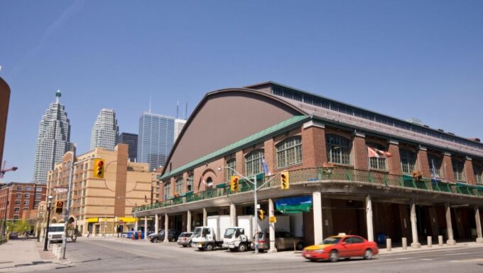 Toronto: Highlights & Hidden Gems Private Tour With a Local - Guide Expertise