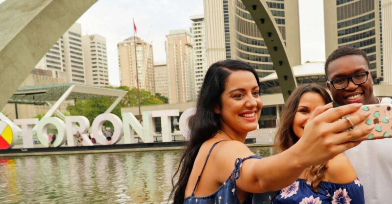 Toronto: Luxury Small Group City Tour - Key Points