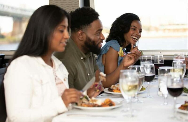 Toronto: Mother's Day Premier Cruise with Brunch or Dinner - Food and Beverage Experience