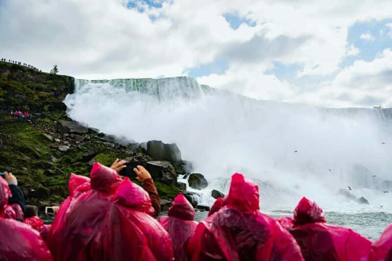 Toronto: Niagara Day Tour w/ Niagara on the Lake & Boat Ride - Who Is This Tour Best For?