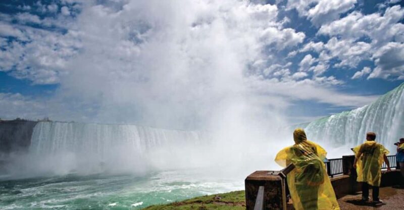 Toronto: Niagara Falls Day Tour - Lunch Included