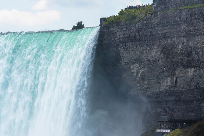 Toronto: Niagara Falls Day Tour With Boat and Behind the Falls - Meeting and Logistics