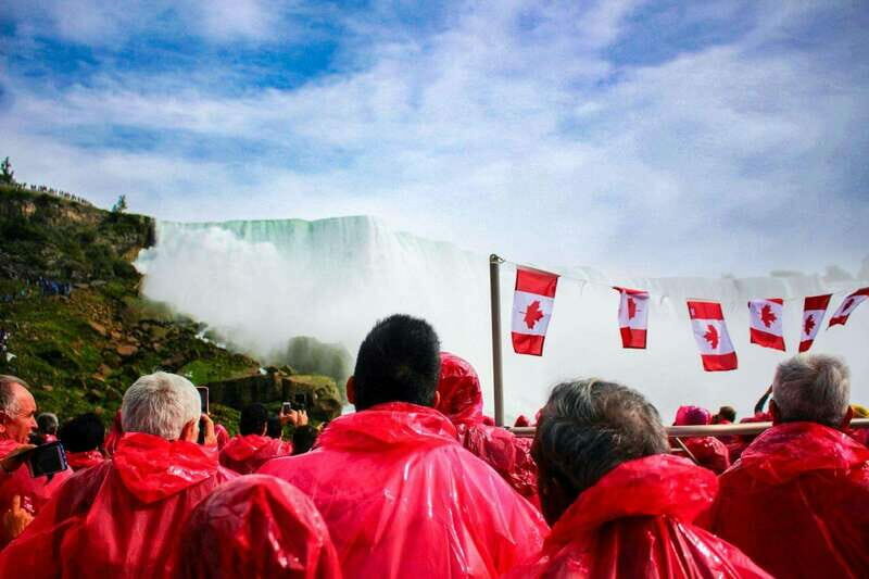Toronto: Niagara Falls Day Tour with Optional Boat Cruise - Navigating the Logistics