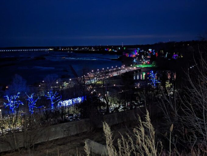 Toronto: Niagara Falls Evening Tour With Cruise and Dinner - Frequently Asked Questions