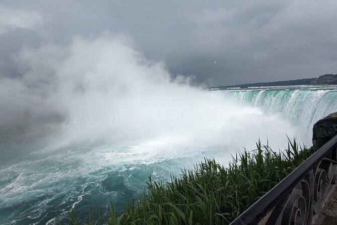 Toronto: Niagara Falls Private Day Tour - Wine Country Exploration