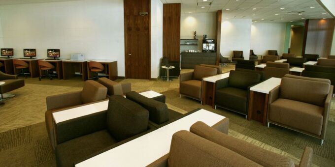 Toronto: Pearson Airport Plaza Premium Lounge Access - Additional Fees and Restrictions