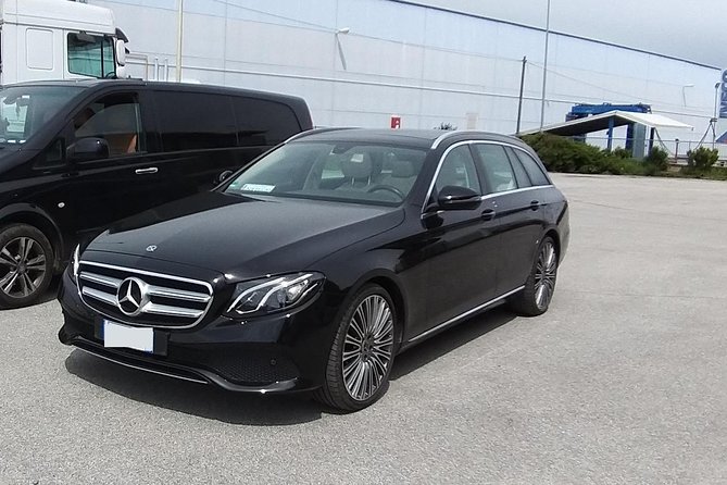 Toronto Pearson Airport (YYZ) to Hamilton - Round-Trip Private Transfer - Preferred Pickup Time