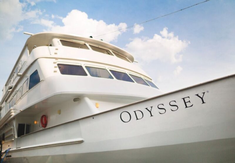Toronto: Premium Harbor Cruise With Lunch, Brunch, or Dinner - Key Points