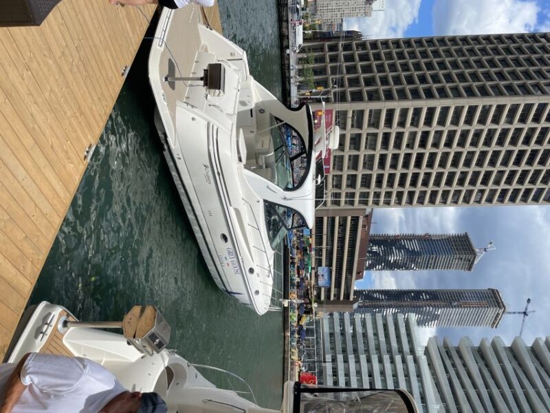 Toronto: Private Luxury Yacht Sightseeing Cruise & Prosecco - Meeting Point and Safety