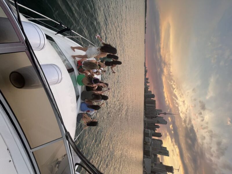 Toronto: Private Luxury Yacht Sightseeing Cruise & Prosecco - Customer Feedback and Ratings
