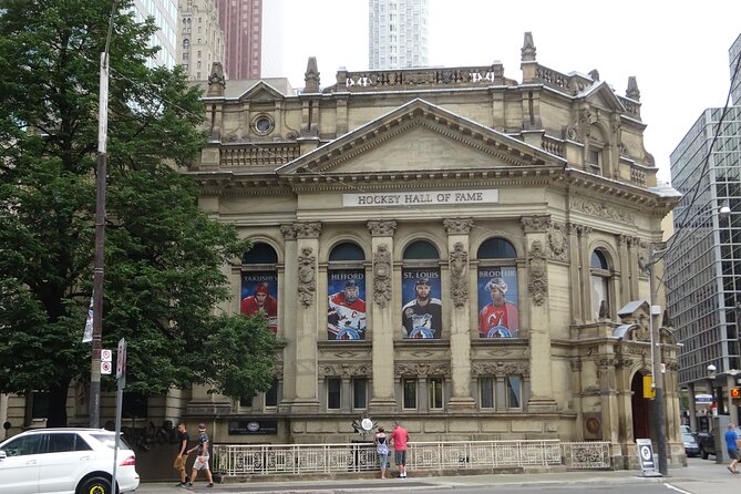 Toronto Self-Guided Walking Tour and Scavenger Hunt - Exploring Torontos History and Culture