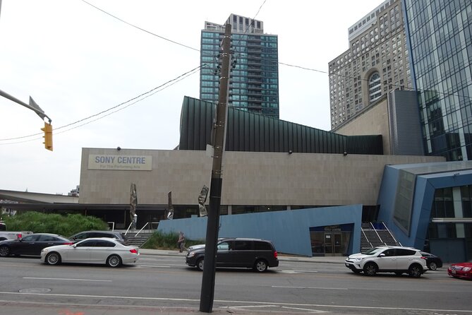 Toronto Self-Guided Walking Tour and Scavenger Hunt - Meeting and End Points