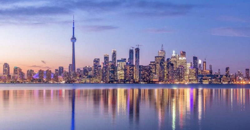Toronto: Small Group Night Tour With Harbour Boat Cruise - Transportation and Guide