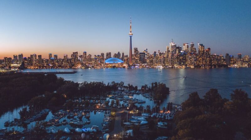 Toronto: Small Group Night Tour With Harbour Boat Cruise - Final Stop at Cherry Beach