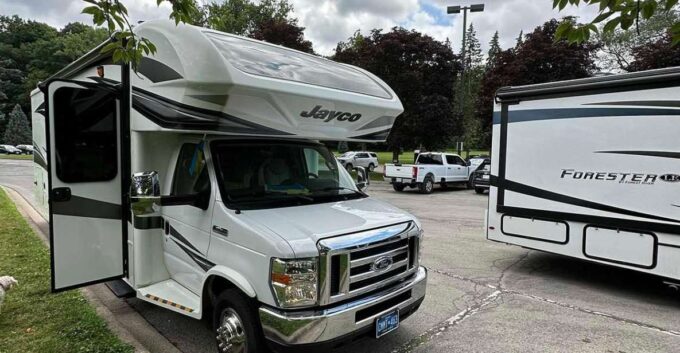 Toronto to Niagara Falls RV-Motorhome Tour - Frequently Asked Questions