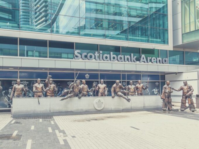 Toronto: Toronto Maple Leafs Game Ticket at Scotiabank Arena - Cheering for the Home Team