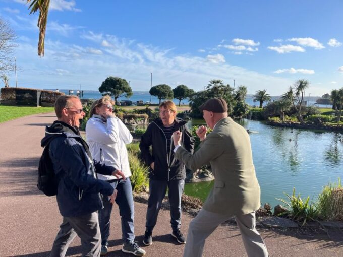 Torquay: Fawlty Tours Experience - Guided Walk - Fawlty Towers Trivia Quiz