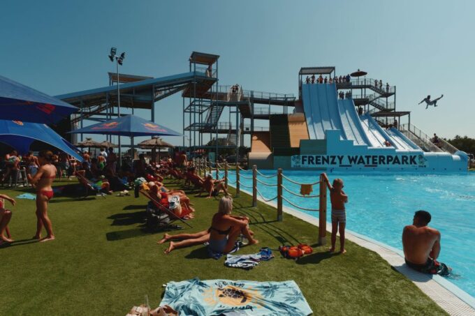 Torreilles : Waterpark Entrance Ticket to Frenzy Waterpark - Facilities