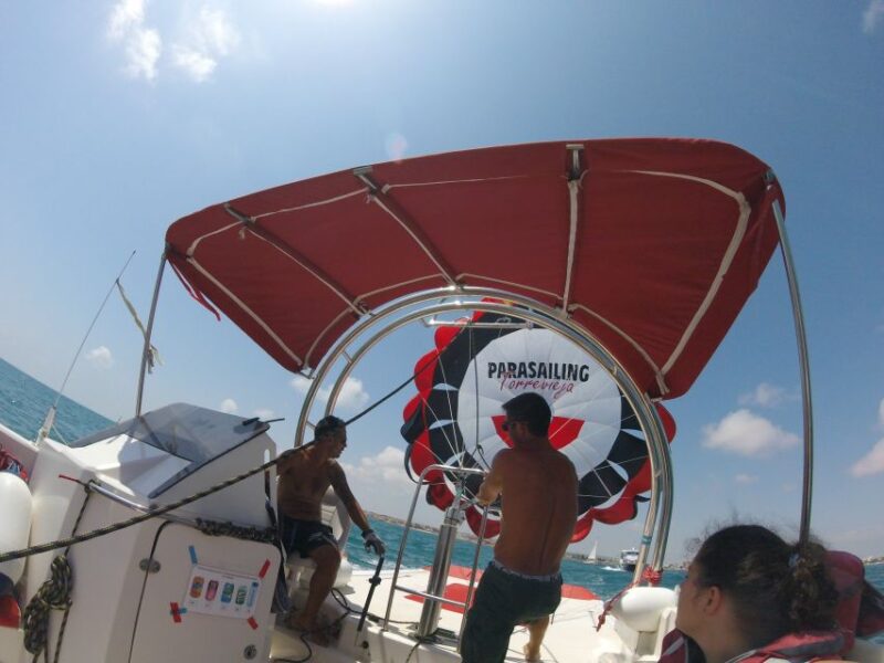 Torrevieja: Parasailing Experience - Weightless and in Motion