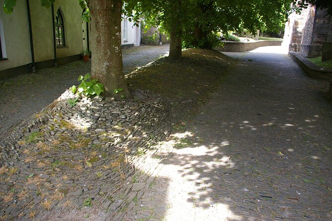 Torrington English Civil War Trail Walking Guided Tour - Meeting and End Points