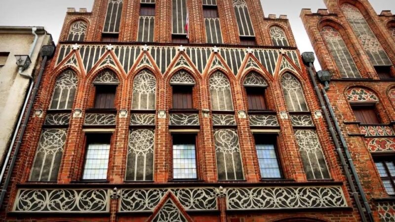 Torun Copernicus Trail and Old Town Private Walking Tour - Booking Information